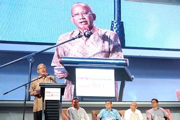 BERITA FOTO Bedah Buku Aliansi Demokrasi Rakyat Rakyat Sulsel