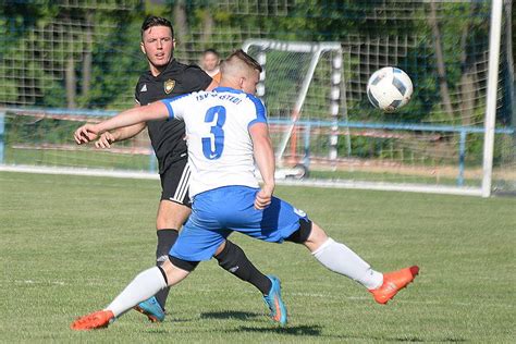 Leineblitz Fu Ball In Sarstedt Fsv Niederlage Beim Saisonfinale