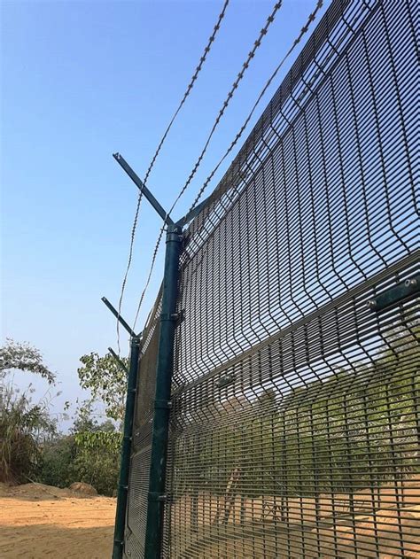 8 Ft Galvanized Iron Anti Climb Security Fence At Rs 120meter In Pune