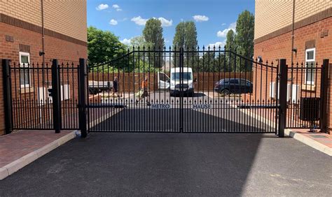 Commercial Automated Swing Gate Residential Commercial Electric