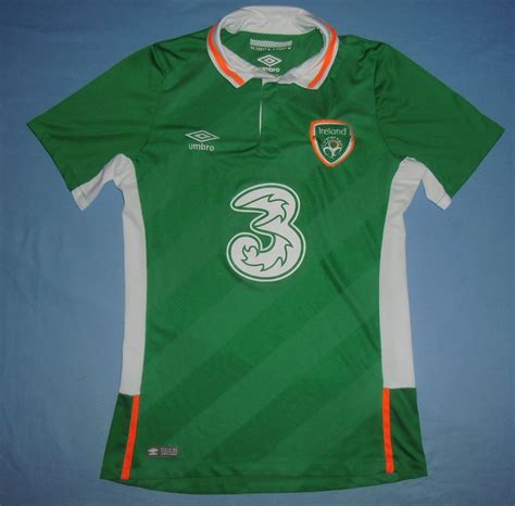 Republic Of Ireland Home Football Shirt 2016 2018 Sponsored By Three