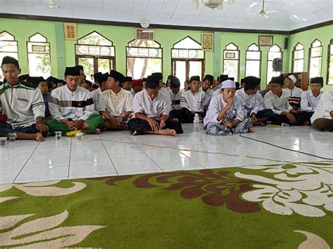 Maulid Nabi Muhammad Madrasah Aliyah Negeri 2 Al Yasini Pasuruan