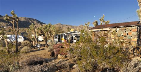 Book Now Desert Boulders And Joshua Tree Vacation Rentals