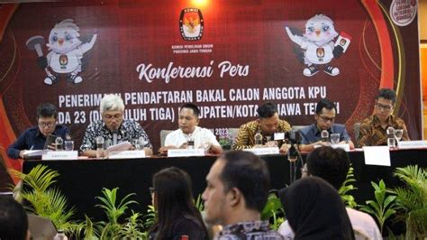 Konferensi Pers Penerimaan Pendaftaran Bacalon Anggota Kpu Pada Kab