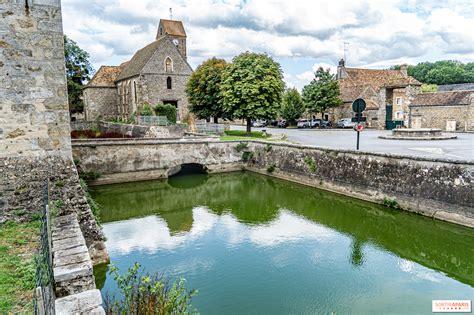 Le Fabuleux March De No L Du Village De Janvry Sortiraparis