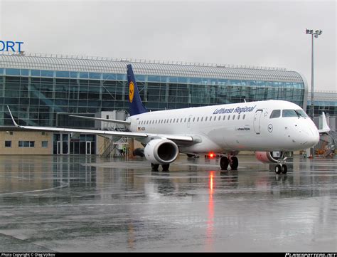 D AEBN Lufthansa Regional Embraer ERJ 195LR ERJ 190 200 LR Photo By