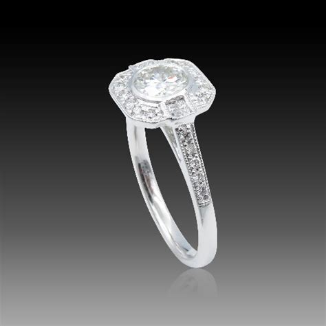 Bague Solitaire Or Gris 18k Diamant 0 56 Cts F VVS1 HRD Diamants