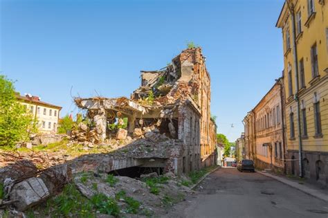 Premium Photo | Old destroyed houses