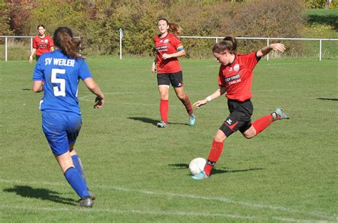 Er Pack Von Anika B Gl Fcr Damen Gewinnen Derby Beim Sv Weiler Mit