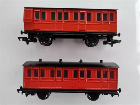 Sodor Red Coaches Pair Bachmann Thomas And Friends Oo Ho Long