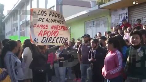 Padres De Familia Bloquean Al Exterior De Secundaria En Iztapalapa