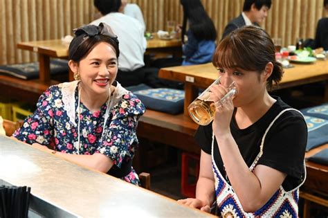 広瀬アリスが焼き鳥屋でビール楽しむ、ドラマ「失恋めし」の場面写真が到着 コミックナタリー