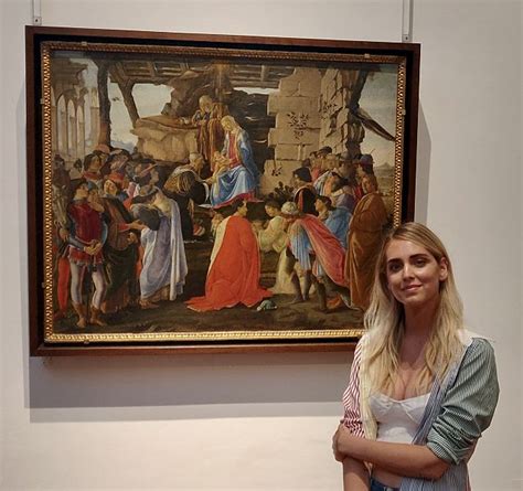 Chiara Ferragni Agli Uffizi Incantata Da Botticelli Nove Da Firenze