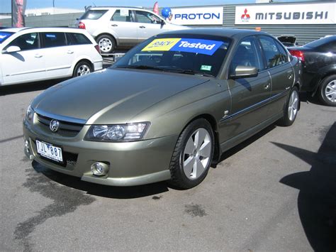 TopWorldAuto >> Photos of Holden Calais VZ V8 - photo galleries