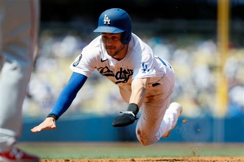 Whicker Trea Turner Shows He Makes Dodgers Faster Moving Forward