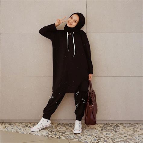 7 Inspirasi Ootd Hoodie Untuk Hijabers Stylish