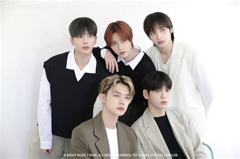 Weverse Japanese official magazine behind photo - allkpop forums