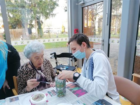 Mednarodni Dan Prostovoljstva Gimnazija Slovenj Gradec