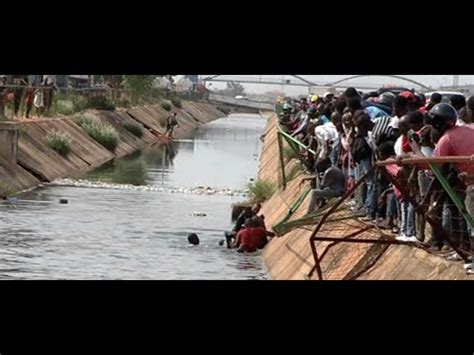 Zango Falta De Tampo Na Vala De Drenagem E Ilumina O Publica Causa A