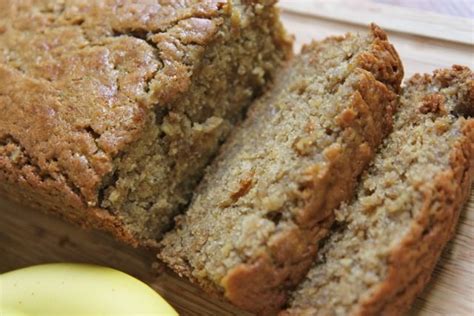 Easy Moist Banana Bread Recipe