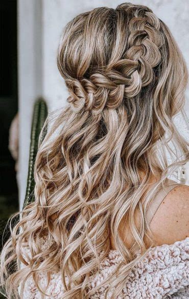 Chic And Versatile Hairstyles For The Fashion Forward Bride