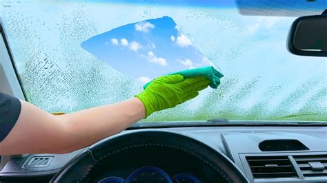 How To Clean Your Windshield Without Streaks A Definitive Guide Beezzly