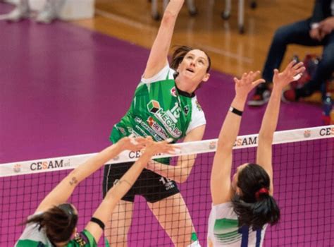 Volley Serie A1 La Wash4green Pinerolo Cede 3 1 Alla Megabox Ond