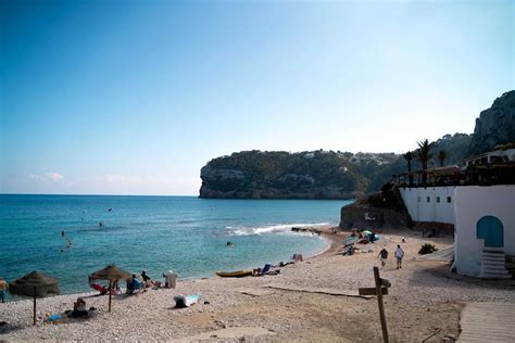 La “ibiza” De Alicante Un Pequeño Paraíso De Arenas Finas Y Aguas Azuladas Y Refugio De