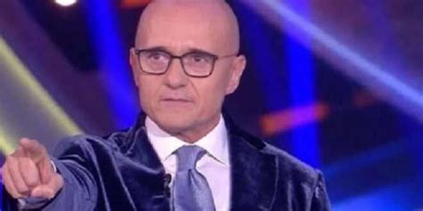 Grande Fratello Il Cast Prende Forma Un Noto Avvocato Un Prete E Una