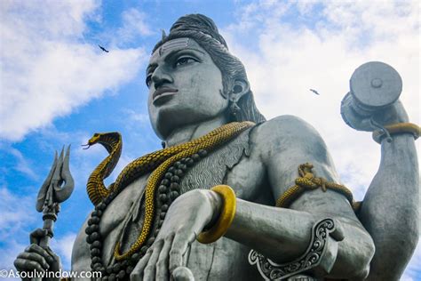 Murudeshwar temple: Of Huge Shiva Statue, Big Gopuram & Atma Linga - A ...