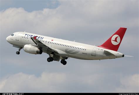 TC JPE Airbus A320 232 Turkish Airlines Stefan Mayer JetPhotos