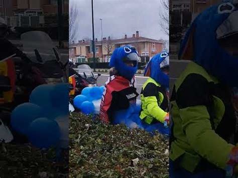 continuación del desfile de bandera 2024 pingüinos Valladolid YouTube