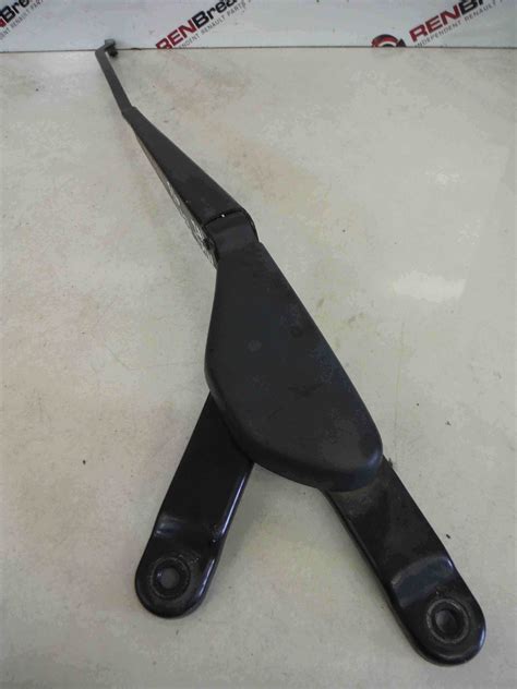 Renault Clio MK2 1998 2006 Drivers OSF Windscreen Wiper Arm 8200223467