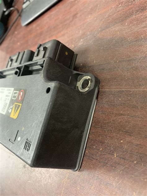Chevy Camaro Impala Malibu Cadillac Xt5 Gmc Acadia Airbag Control