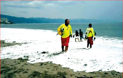 Major Hurricane Roslyn Approaches Mexicos Pacific Coast Pakistan