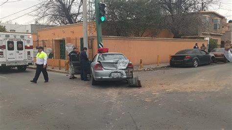 Aparatoso Accidente Vial Deja A Dos Heridos En La Colonia Guerrero El