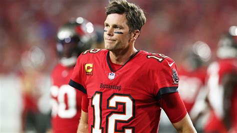 Tom Brady Throws Tablet After Bucs Loss To The Saints Video