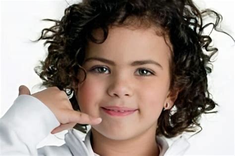 Após 20 anos Mini Ana Paula Arósio ressurgiu irreconhecível na TV