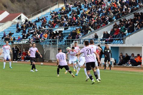 De Echipe N Liga A Ii A Din Sezonul Patru Echipe Vor