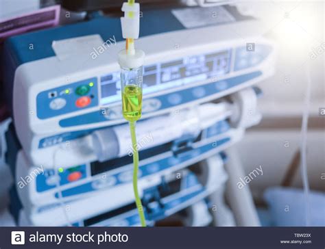 Intravenous injection hi-res stock photography and images - Alamy