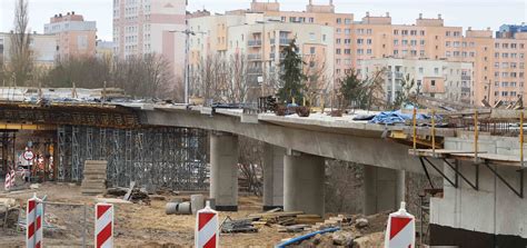 Estakada Tramwajowa Na Olszty Skich Nag Rkach Ro Nie W Oczach Na Jakim