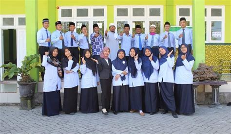 Hanya Ada Di Pesantren Al Miftah Mojopuro Wetan Bungah Tahun Baru ...