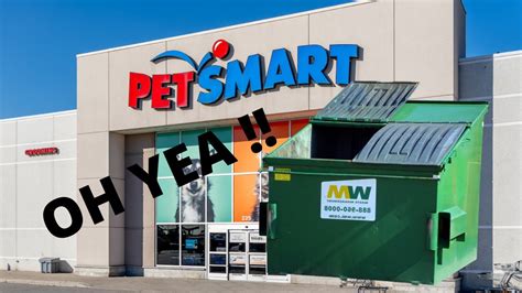 Petsmart Dumpster Diving The Light Don T Work Youtube