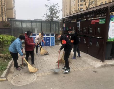 六合区程桥街道：垃圾分类志愿者助力居民小区环境整治江南时报