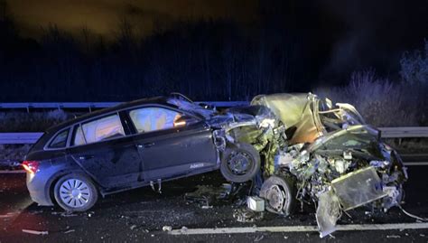 Schwerer Verkehrsunfall mit fünf verletzten Personen auf der BAB 20 bei