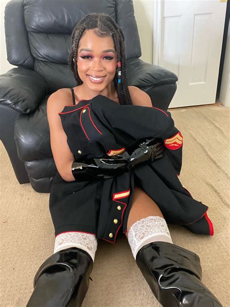 HOT HORNY TRANS MARINE EROS ORISHA 38 Nude Pics XHamster