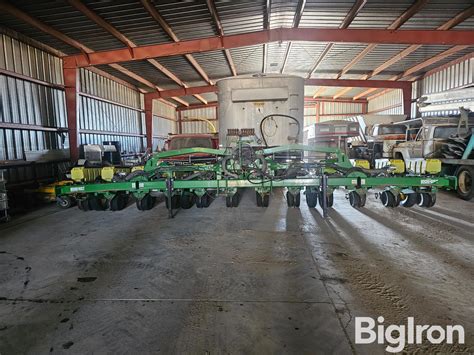 John Deere Moore Built Maxemerge Plus R Stack Fold Planter