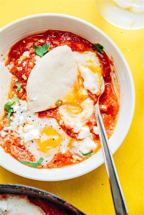 How To Make Shakshuka | Live Eat Learn