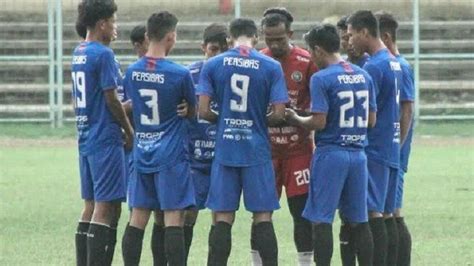 Pemain Persibas Banyumas Dan Psiw Wonosobo Sudah Di Stadion Saat Laga