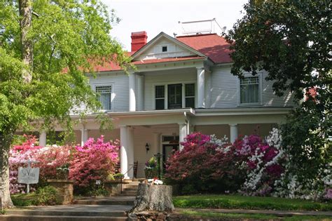 Senoia Places to Stay | Explore Georgia